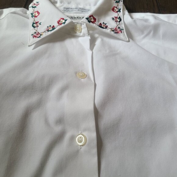 Vintange 90s Tabi International Button Down Shirt - Embroidered - Picture 6 of 6